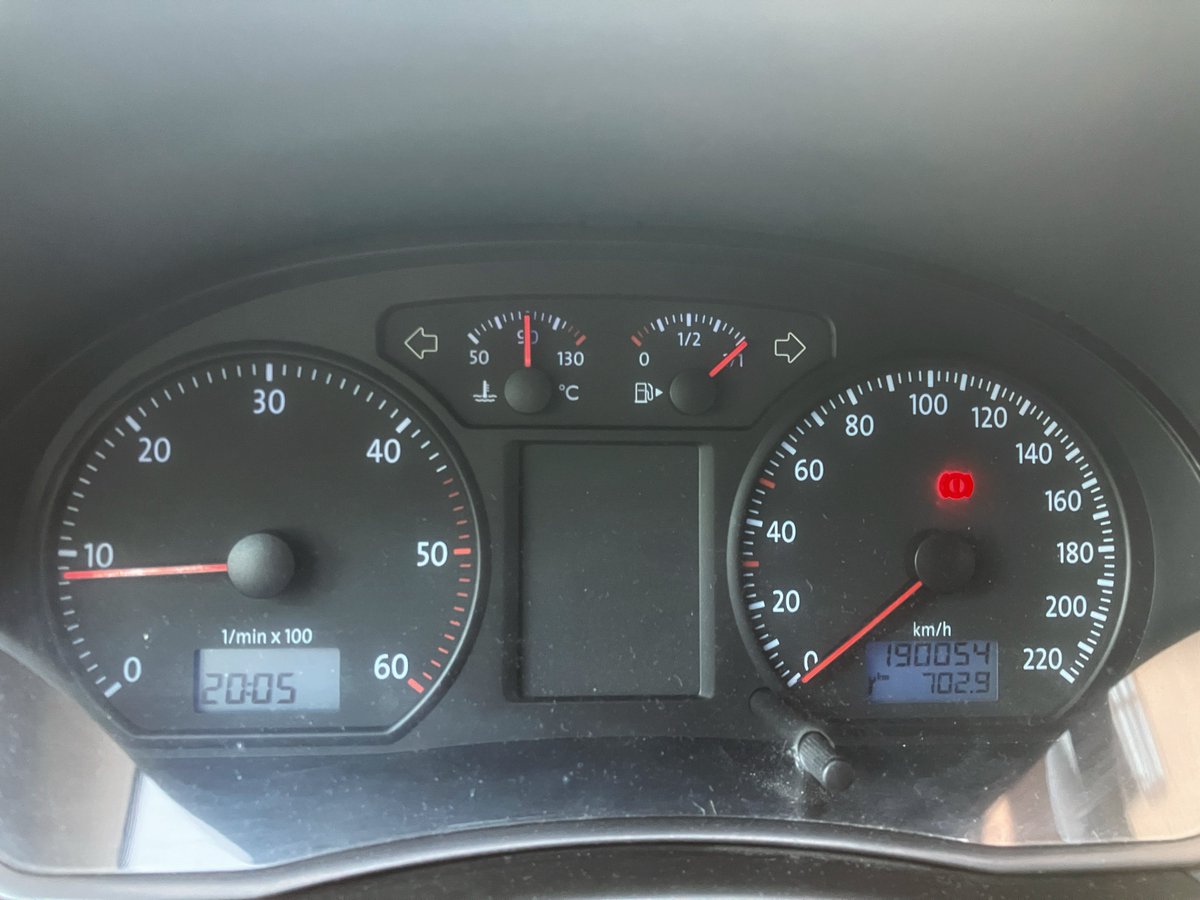 cobain_w_'s tweet photo. VW POLO 190054. https://t.co/6Gfdqsf2Or