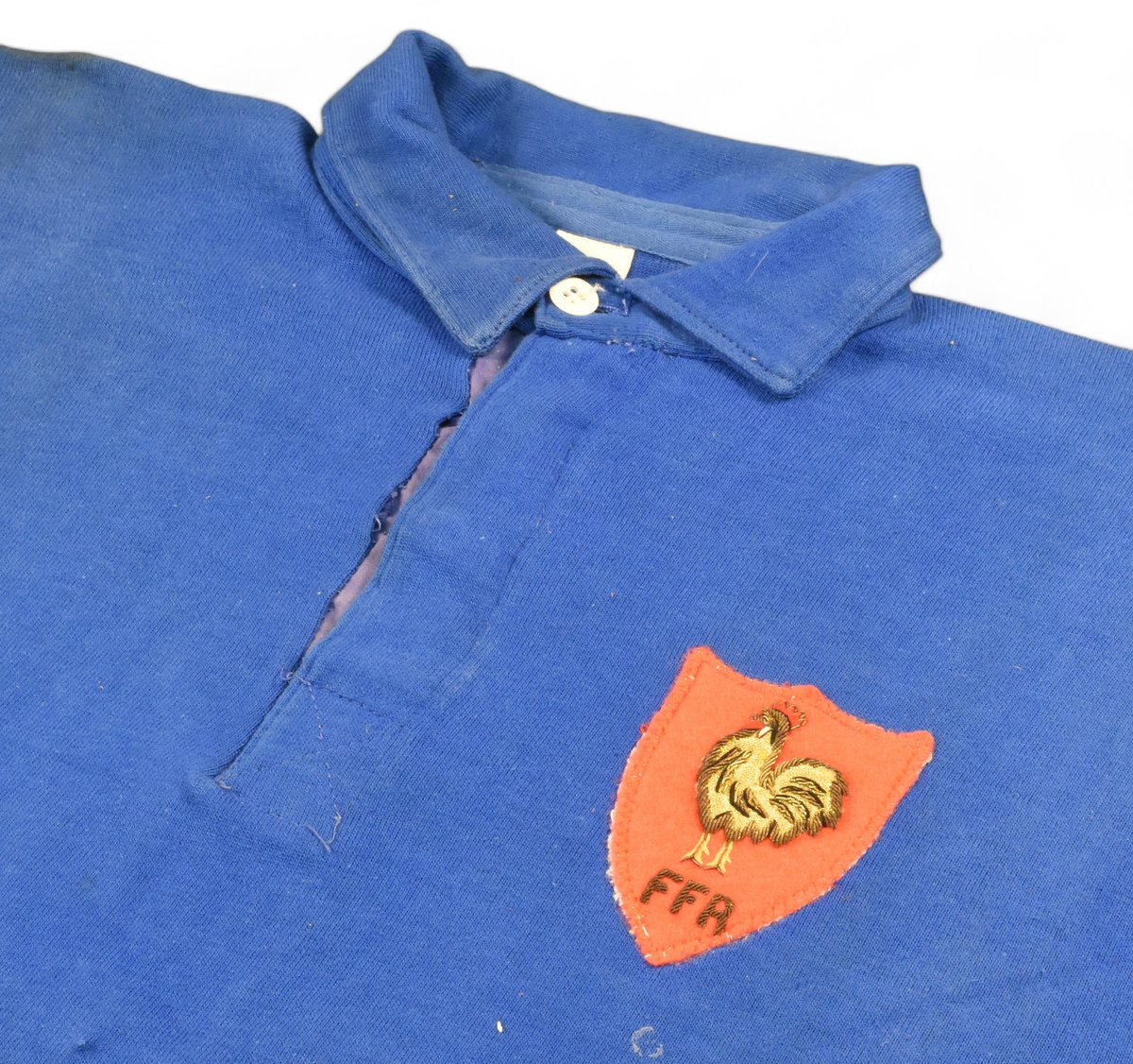 Mullocks1996's tweet photo. 🔥🏈HOT LOT 316 - 1977 Robert Paparamborde #France Blue #Rugby #Jersey - avail 24 April - #RugbyShirts #Rugbyhistory #rugbyhistory #rugbyjerseys #francerugby over 450 lots of #purerugby #rugbyunion https://t.co/wEjobV5WWs