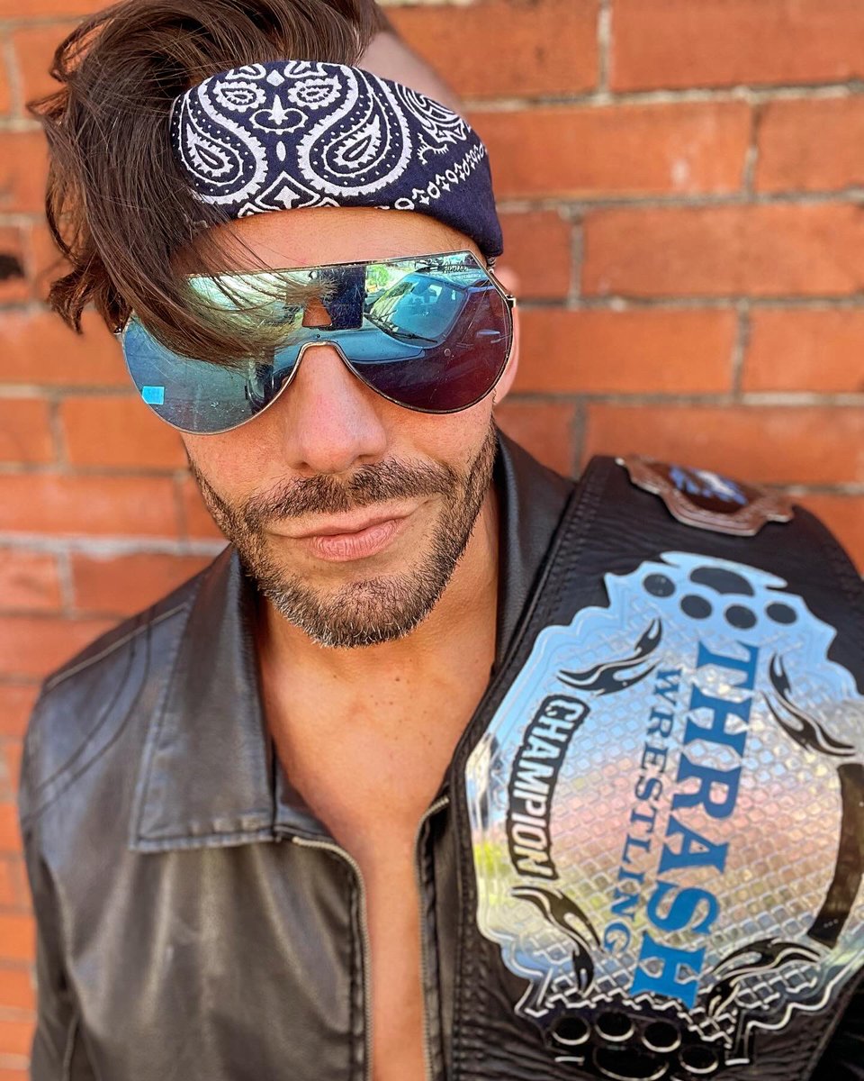 TheRealShreddZ's tweet photo. And your NEWWW #ThrashWrestling champion. Great weekend. Killer vibes. #THANKYOU to everyone that came out! ππΌππͺπ½
β’
Side note: This Thrash Locker room has worked its ass off the last while. Good job boys and gals! Be proud! ππΌπ₯°
β’
#shreddz #champion #prowrestling #grateful https://t.co/6HIgUmldWy