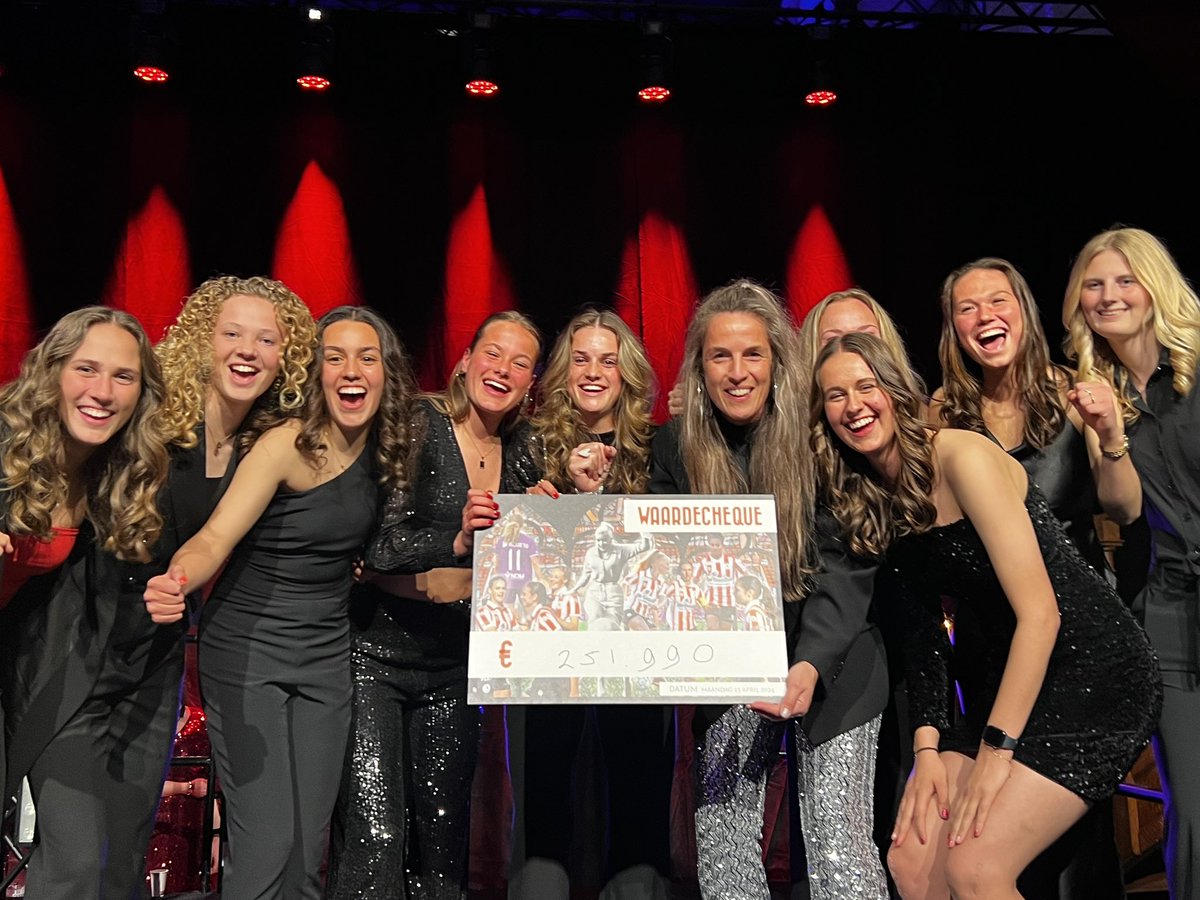 €251.990 voor de <a href="/SpartaVrouwen/">Sparta Vrouwenvoetbal</a> 😍