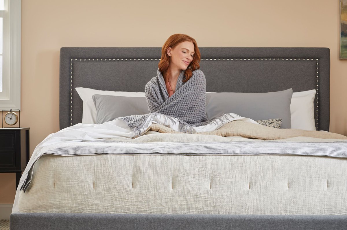 Today on the blog, we talk about how to determine if it's time for a new mattress. Check it out here: buff.ly/4cRwmqt 

#employeeowned #shoplocal #MadeintheUSA #LocallyMade #sleep #sleepsupport #healthysleep #bedgoals #bedtime #beds #mattress #mattressesofinstagram