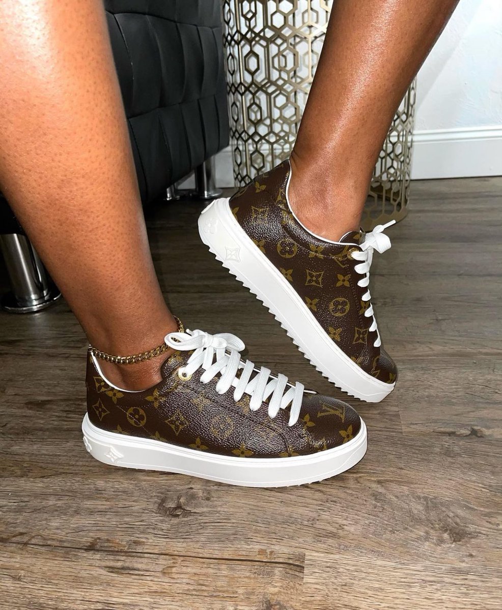 AssaneSt's tweet image. When I’m dripped in Louis V the only time I take a L.