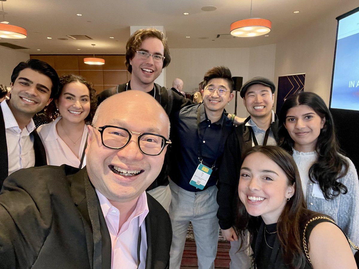 Always thrilled to stay connected with #UBC medical students, this time at the International Congress on Academic Medicine. They are healers and leaders of tomorrow! #MedEd #leadership #mentorship @UBCmedicine