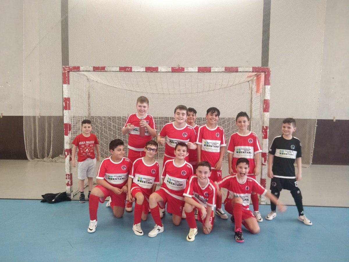 ed_ourense's tweet photo. ⚽ ¡Eiquí están os resultados dos nosos equipos de #FútbolSala de esta fin de semana e de hoxe luns 🗓️🔥 🙌💥

#EDO #EDOurense #Fútbol #Futsal #ourense #ourensemola #voltamosásorixes #PasiónPorElDeporte https://t.co/RjU3Sr8b6V