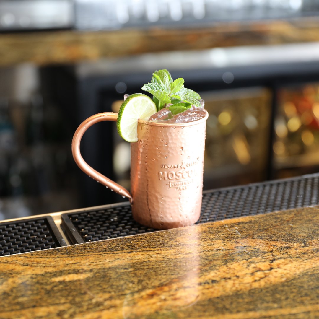 moscowcopper's tweet image. Restaurants and bars! Want to make a lasting impression on your customers? 📸 Picture this: serving signature cocktails in stunning copper mugs adorned with your logo. 🍸Ready to take your bar to the next level? Submit a #BulkOrdering Form to us now! moscowcopper.com/pages/custom-e…