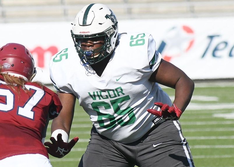 (VIP) In-state OT sets two more #Alabama trips, including June official visit 6-foot-5, 315-pounder was on campus last week for the first time since the coaching change 🗞️ bit.ly/441IeSG