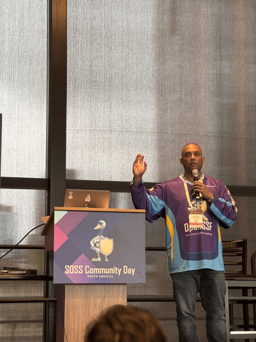 openssf's tweet photo. 📣 SOSS Community Day NA is happening NOW at Seattle Convention Center, Summit building. Welcoming &amp; Opening Remarks by @omkhar_openssf. 
#SOSSCommunity https://t.co/K4YI8tQjpY