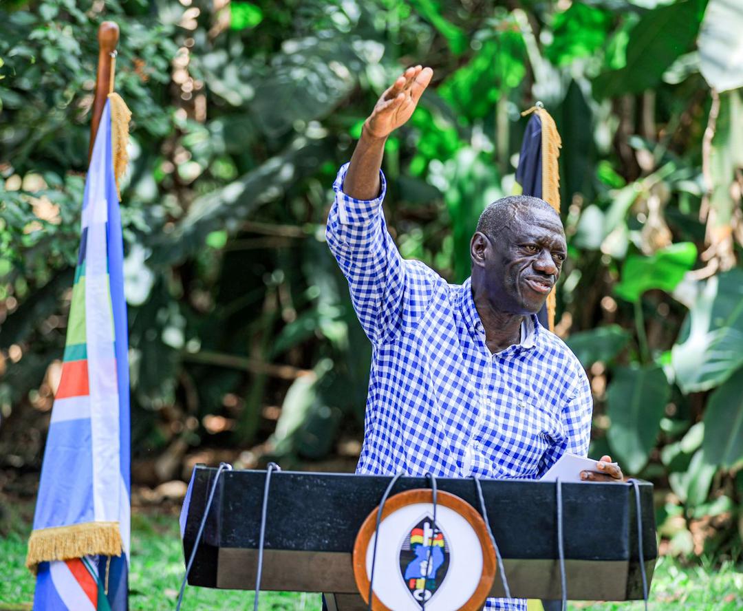 Journalist: What is your response to Amuriat that you shouldn't use FDC symbols and color? President Kizza Besigye:We have no time to waste responding on Oboi. We shall use our time and energy to fight the junta. ME: This is what I have been doing. I deliberately ignored them.