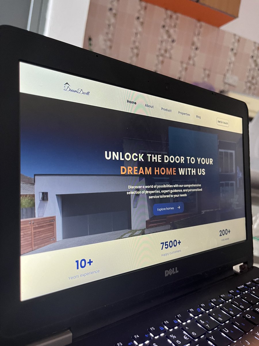 Working on a landing page for a property website.

What do you all think?

#uiuxdesign #uidesign #Landingpage