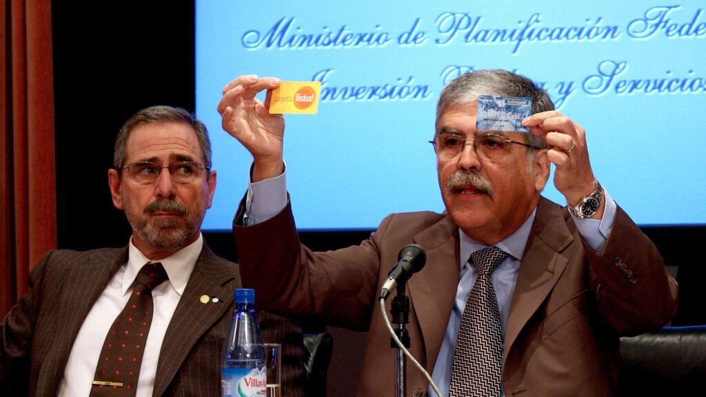 news_digitales's tweet image. Comenzó el juicio por el caso Skanska, con De Vido en el banquillo de los acusados | News Digitales

🔴Lee la nota completa acá:
 newsdigitales.com/politica/comen… #devido #kirchnerismo