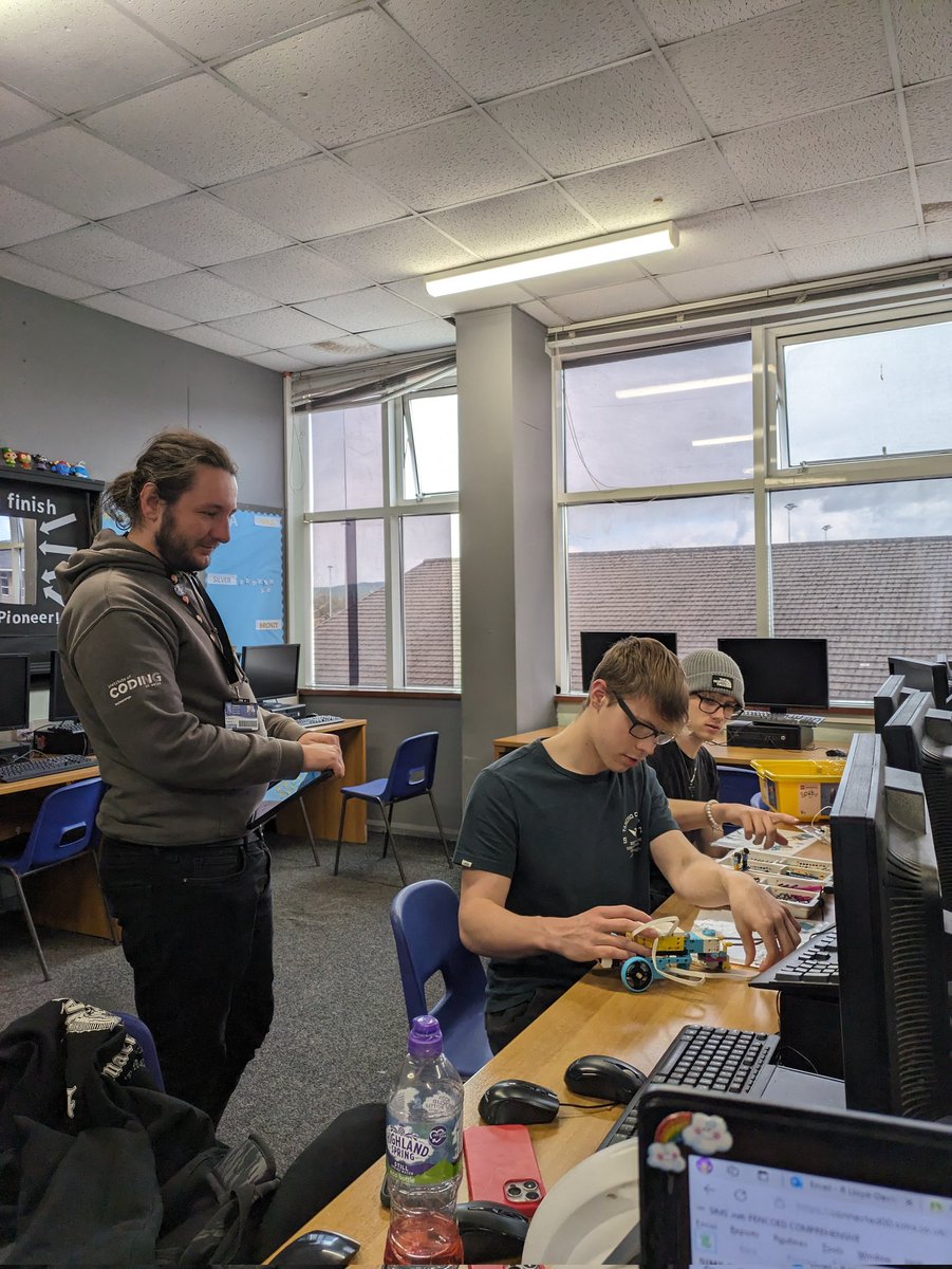 ICTPencoed's tweet photo. A wonderful evening with @Technocamps programming robots with year 12s, in preparation for a competition in the liberty stadium in June! May the best team (us) win!!! https://t.co/TS1XvXQT6a