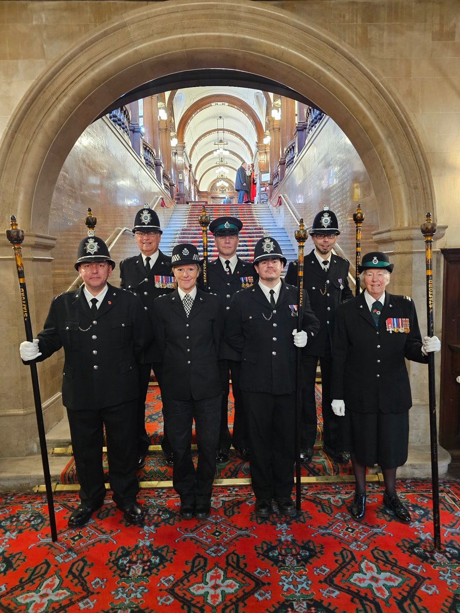 Officers from @StaffsSpecials and #stafford LPT Insp marked the opening of the Trinity Term of the High Court at Stafford Crown Court today. The opening was preceded by a church service @StaffordChurch. @CannockPolice @StaffordPolice @StaffsPolice