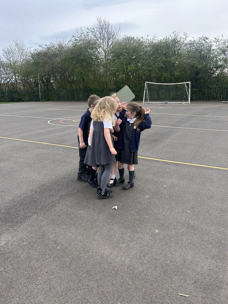 #GawberSTEAM club then went on an outdoor nature hunt and showed great teamwork to find different animals and habitats! Of course they had to scare Miss Richardson with a spider!🕷️ #GawberSuperStars #GawberMiniMonsters