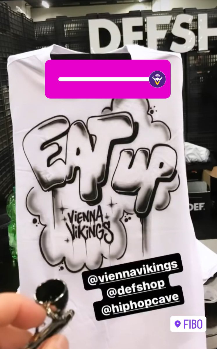 That customized #EatUp Vienna Vikings T-Shirt though … 💜🤤 @ELF_Official | def-shop.at