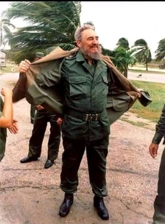 #Fidel ¡No le vamos a dar garantías a la contrarrevolución, que es lo que quieren! Los contrarrevolucionarios no tendrán aquí ninguna tribuna. Los contrarrevolucionarios no tendrán aquí ningún derecho a hacer campañas contra la Revolución ¡Se acabó! #SongolaMaya #SantiagodeCuba