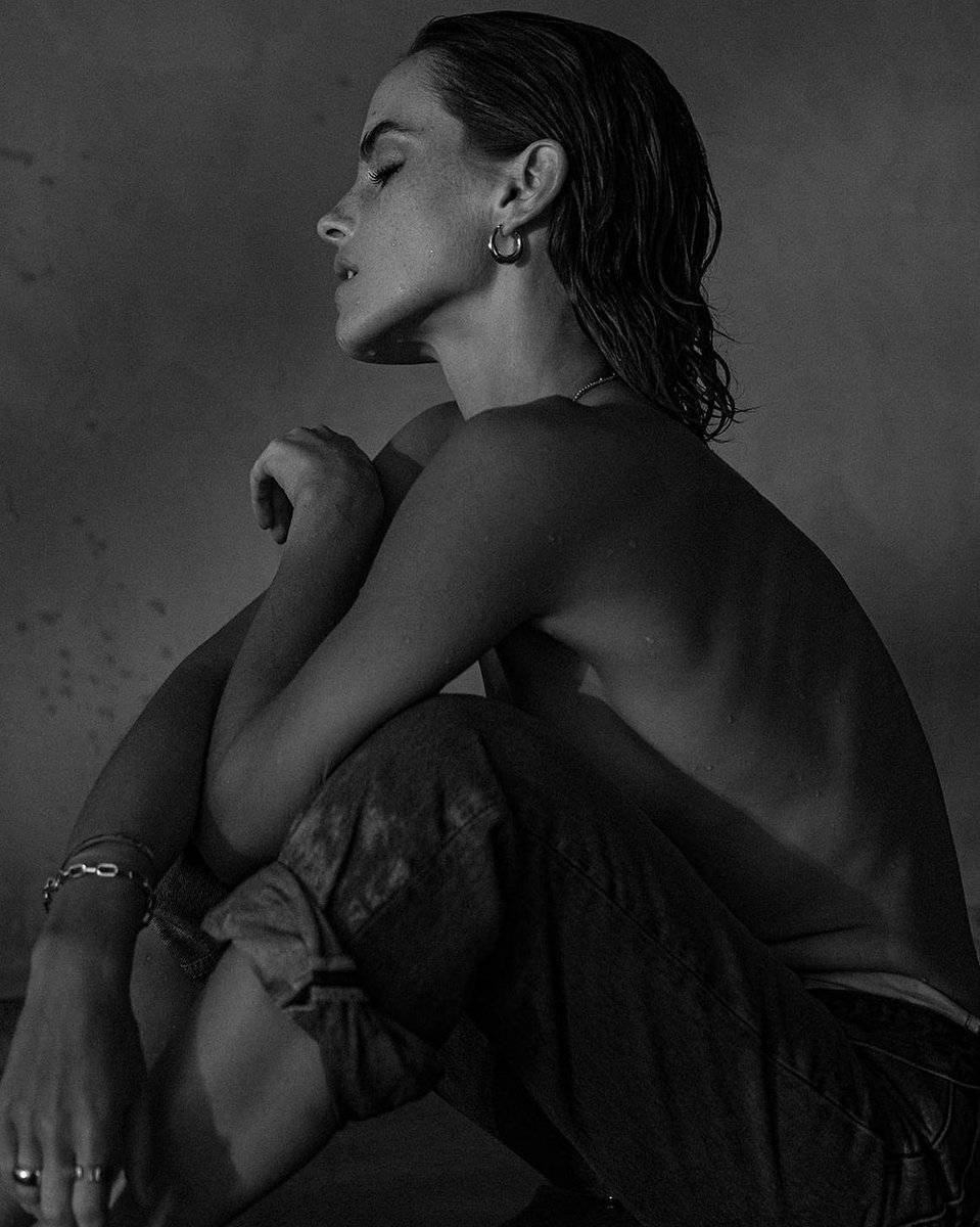 Emma Watson via instagram
📷photographed by Mack Breeden