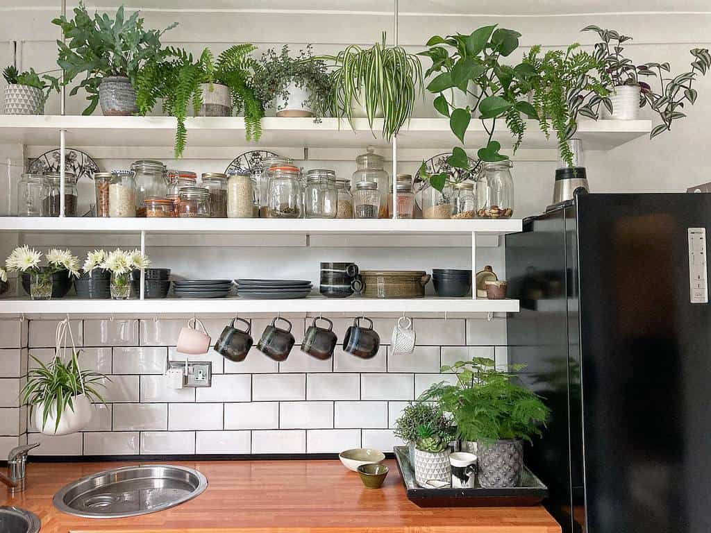 Laithyaldo's tweet photo. It doesn’t matter if your kitchen is small or huge; it’s vital that you keep it organized. 

If you want to create delicious and impressive meals, you need to have an efficient kitchen organizational system.
 https://t.co/rmhybSHf88 https://t.co/MbUyHTOJDZ