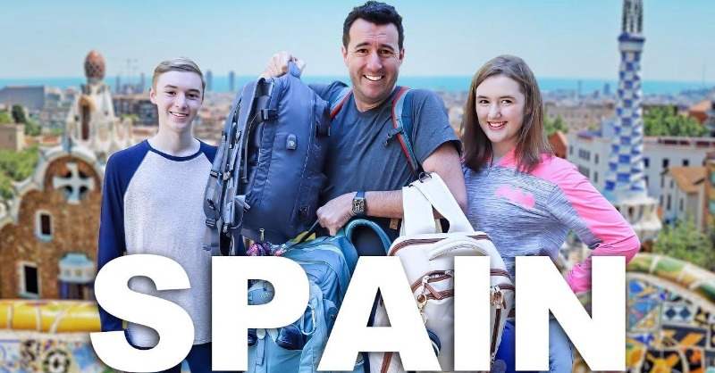 GanJingWorld's tweet photo. BARCELONA - ✨ One Suitcase: Spain - Episode 1 ✨

#Travel #Barcelona #OneSuitcaseSpain #Ballinger #GJW #GanJingWorld