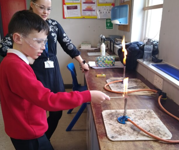 EastMortonCEP's tweet photo. Exciting Science opportunities for our Year 5 children @bingleygrammar @WeAreBDAT #ScienceatEM https://t.co/Gz4JKCbVBN