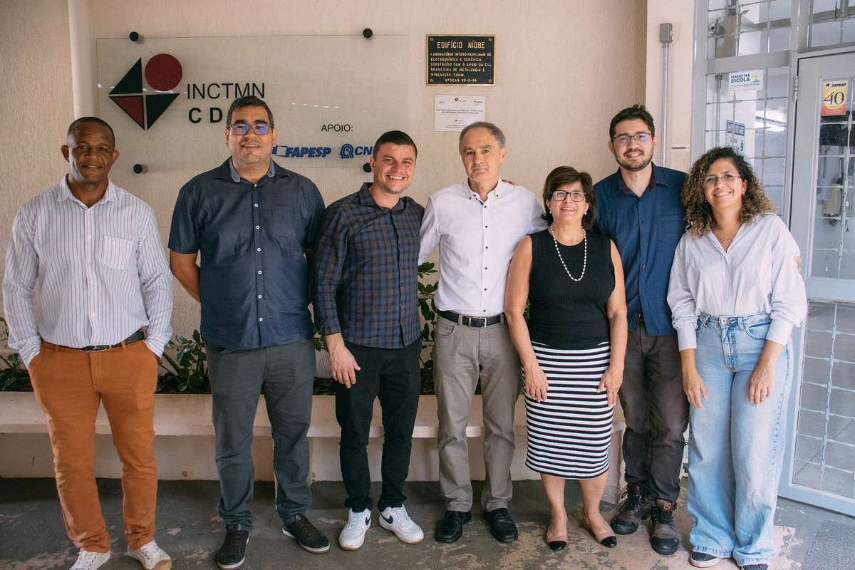 CDMF_comunica's tweet photo. Equipe da Asta Global R&D Chemistry realiza visita ao CDMF https://t.co/G6V0PzrImW #CDMF #CEPID #FAPESP https://t.co/fTn5AJGC7R