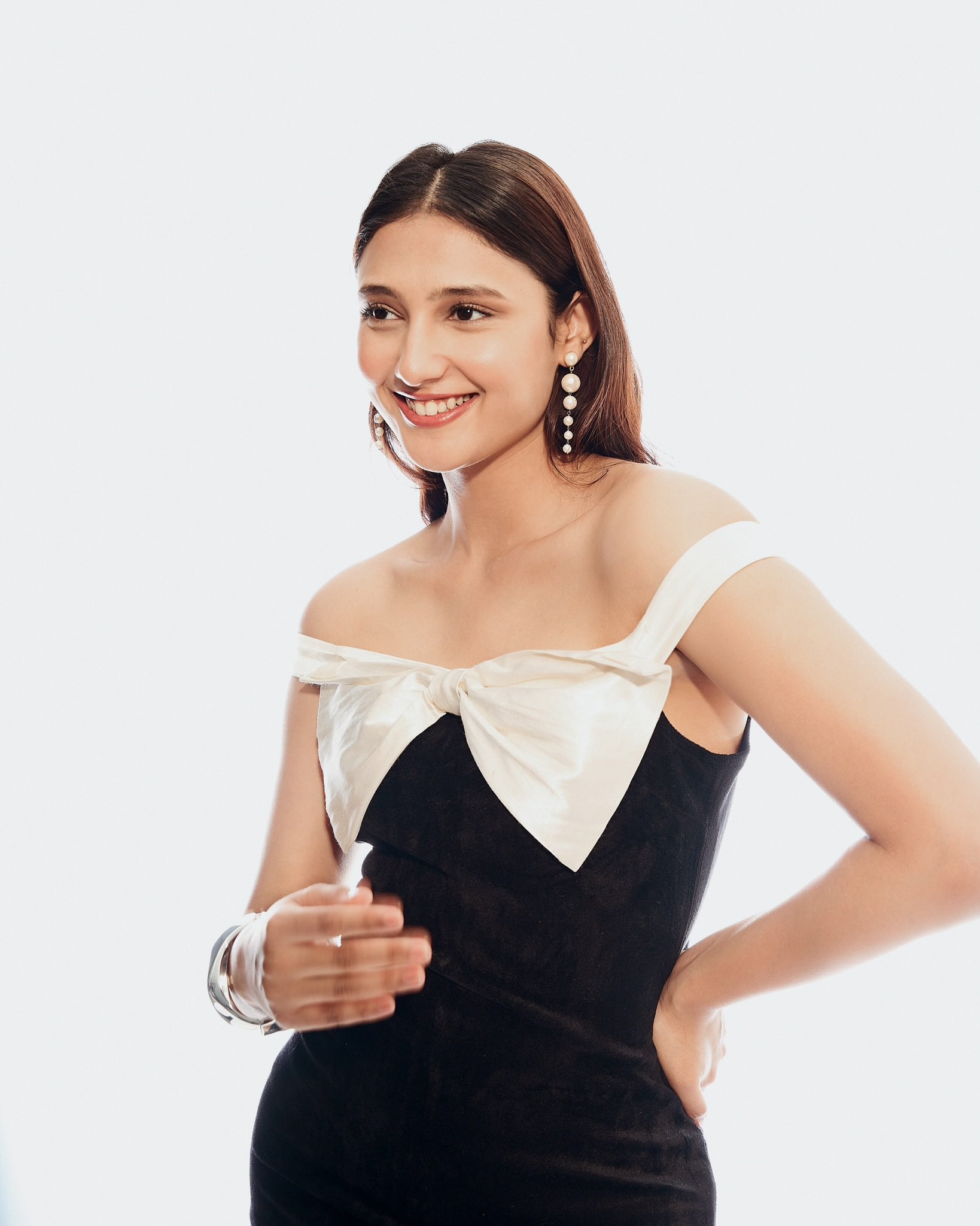 GLOCMNha4AE6qCw?format=jpg&name=large