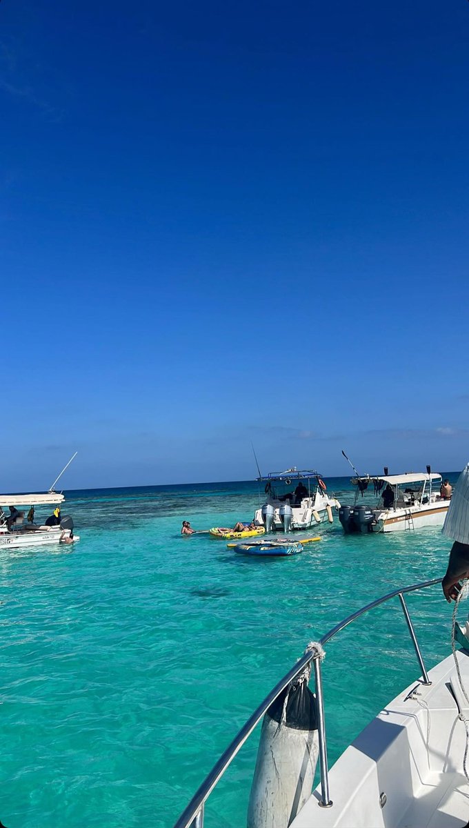 i9m49's tweet photo. 🏖🏖 https://t.co/1fyGeXazEi
