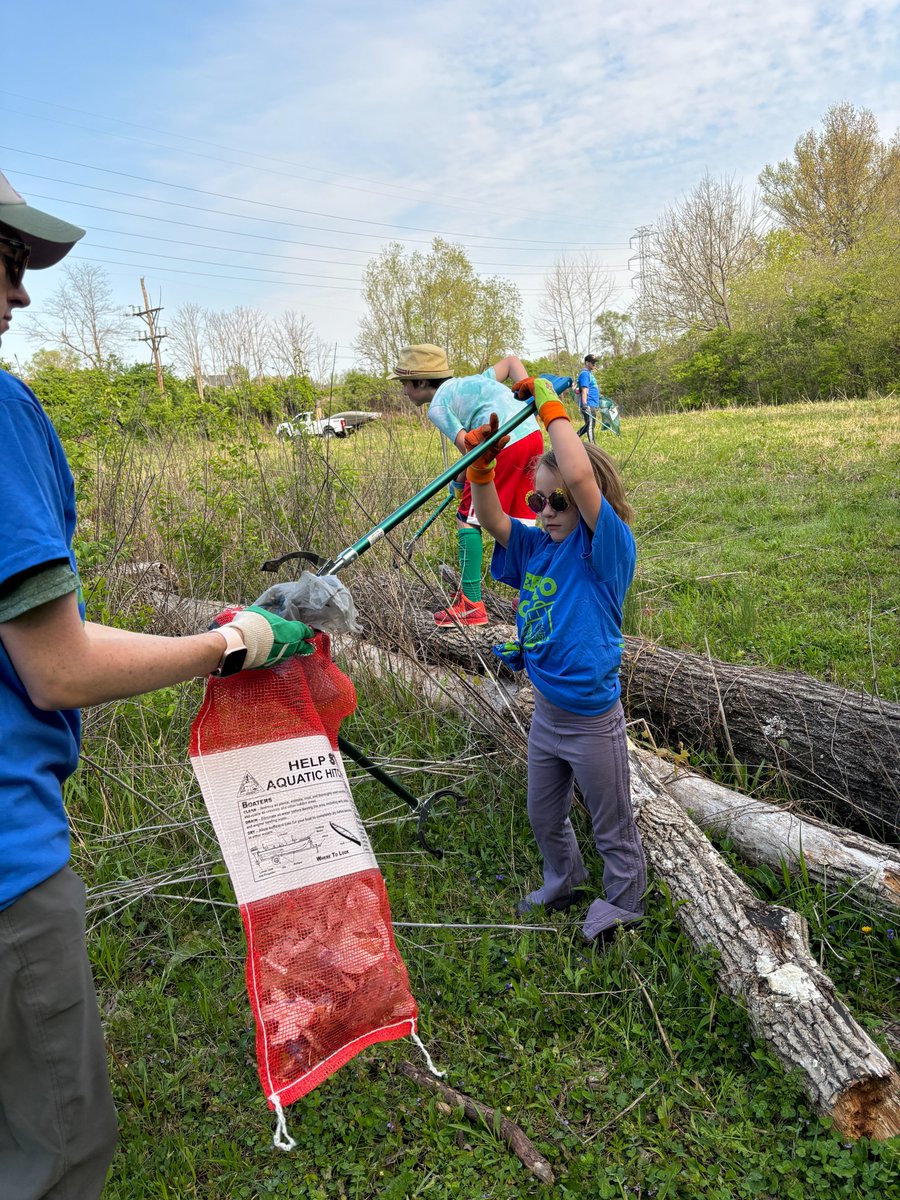 OpenSpaceSTL's tweet photo. What a great week for the #confluencetrashbash2024
There were #volunteers on Saturday and throughout the week at 30 work sites
Thanks to everyone who helped out.
Appreciation to our sponsors and partners too.
Mark your calendar for #OperationCleanStream on August 24th! https://t.co/frwU4vjOC3