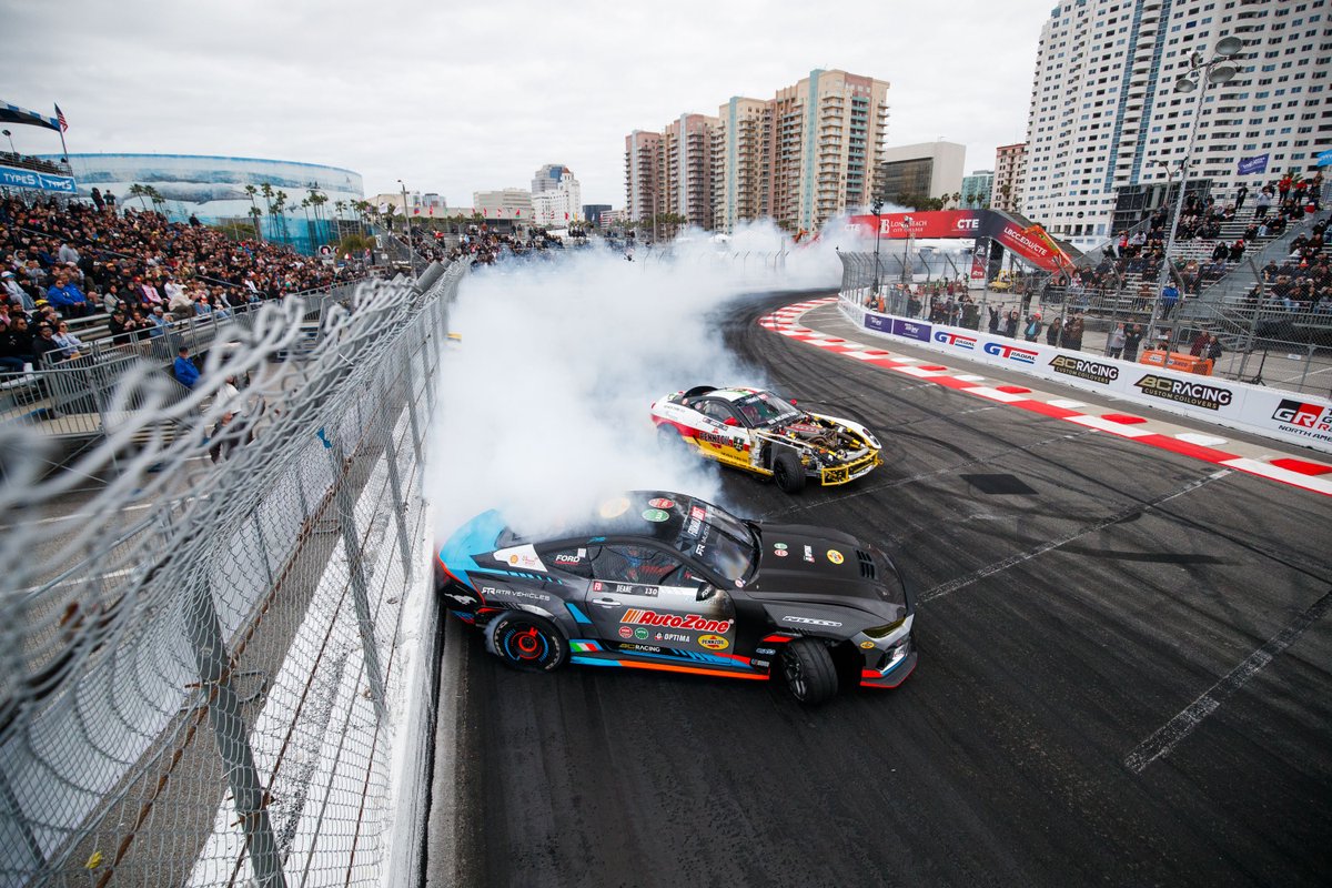 What a start to the #FormulaDrift season. @JamesDeane130 & RTR Vehicles never gave up and came home with a huge win at #FDLB 🔥 ➡️ 🏆 #PoweredByPennzoil