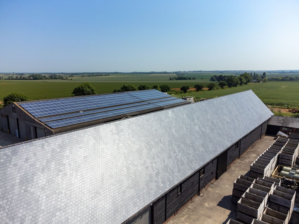 Roofing specialists Rob Edwards and Simon Walker of #AccuRoof, as well as Jeremy Cline of @SIGAslate, explore the costs involved in specifying flat, metal and slate roofs with John Ramshaw of @Arch_Today architecturetoday.co.uk/counting-the-c…
