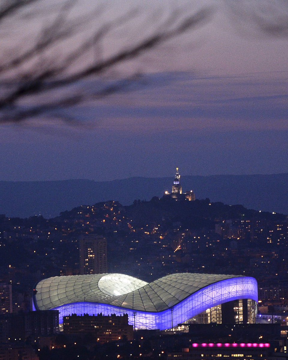 📍 STADE VÉLODROME, MARSEILLE 🤩💙

Un des plus beaux stades du monde. 🏟️

📸 <a href="/EuropaLeague/">UEFA Europa League</a>