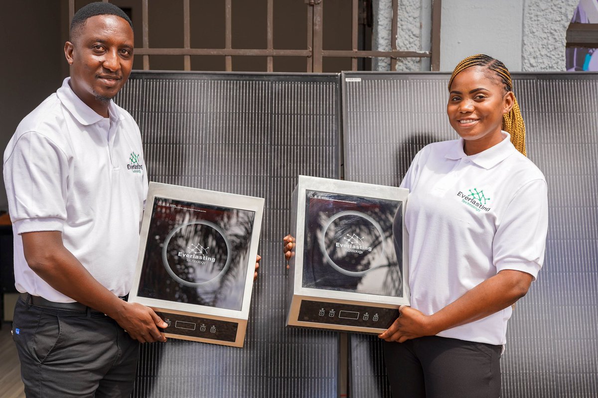 EverlastTechzw's tweet image. Switching to our Solar Ecostove not only protects the environment but also your wallet! 🌿💰 Cook smart, live green! Contact Us or Visit our offices to learn more #ecostove #CookClean