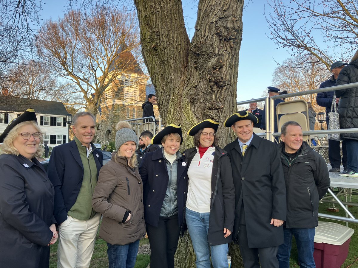 A glorious morning and day in #lexingtonma. The 249th Patriots’ Day reenactment celebration with Governor @maura_healey @yvonnehao @TownOfLexMA @lexington250 @WickedLocalLex @LexMediaTV @LexingtonTimes