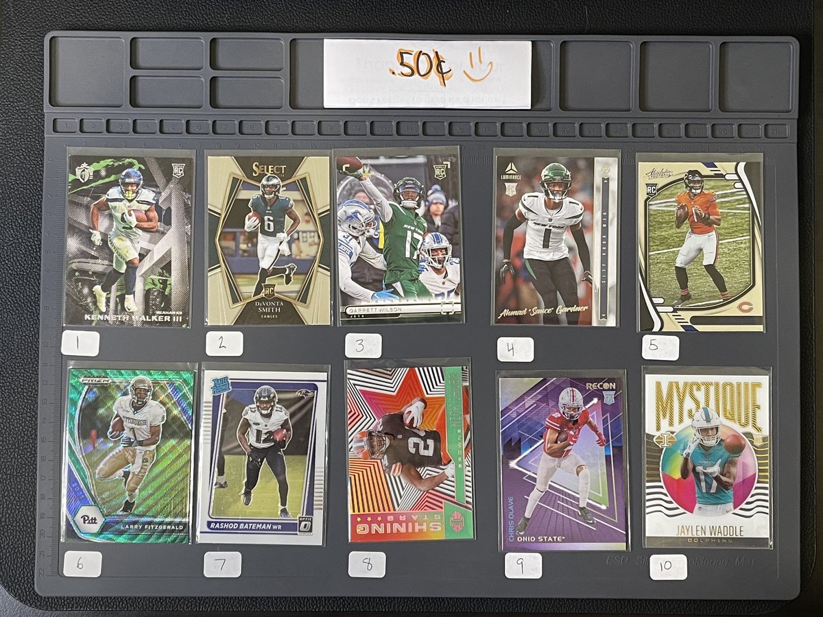 Lot 2 - .50cents
#Sats4Stacks #TheHobbyFamily #thehobby #sportscardsforsale