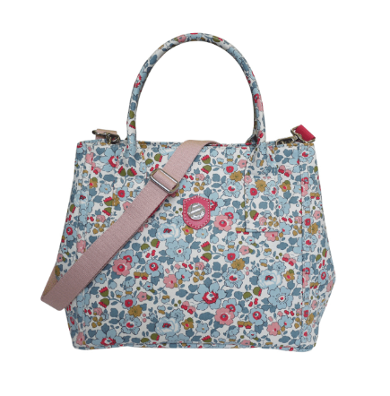 #sale perfect #gift #handmade Liberty print luxury with Italian leather by Italian artisans #gifts attavanti.com/brands/bonfanti free UK delivery  #firsttmaster #MadeInItaly #sbs #smallbizUK

@LibertyLondon

@WMGallery