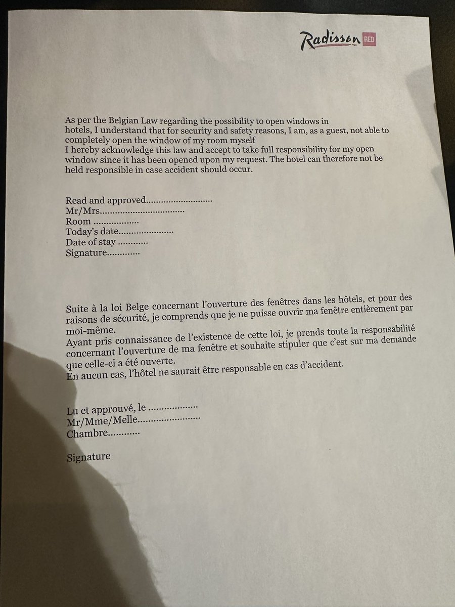 I’ve seen it all now . Belgian law prohibits you from opening the window unless you sign a form . 🙄 …. @Radisson #nannystate