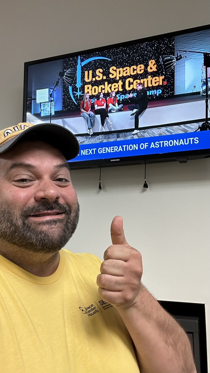 In the waiting room… and look what pops on the television. Great Memories🚀🪐🔭🛸☄️🧑🏻‍🚀 @SpaceCampCur8r @SpaceCampEdu @SpaceCampUSA @SpaceCampAlumni @RocketCenterUSA @NASA @NASAJPL