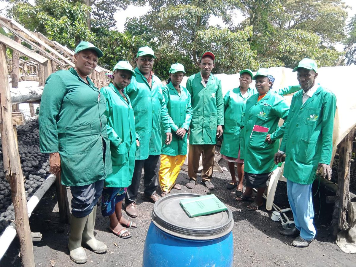 Over the past week, @GreenEcoSoluti1 facilitated a series of technical training sessions tailored for Last Mile Entrepreneurs (LMEs) from the Central Kenya cluster, encompassing Murang'a, Embu, and Kirinyaga counties.

This initiative was supported by @giz_gmbh - EnDev) Kenya.