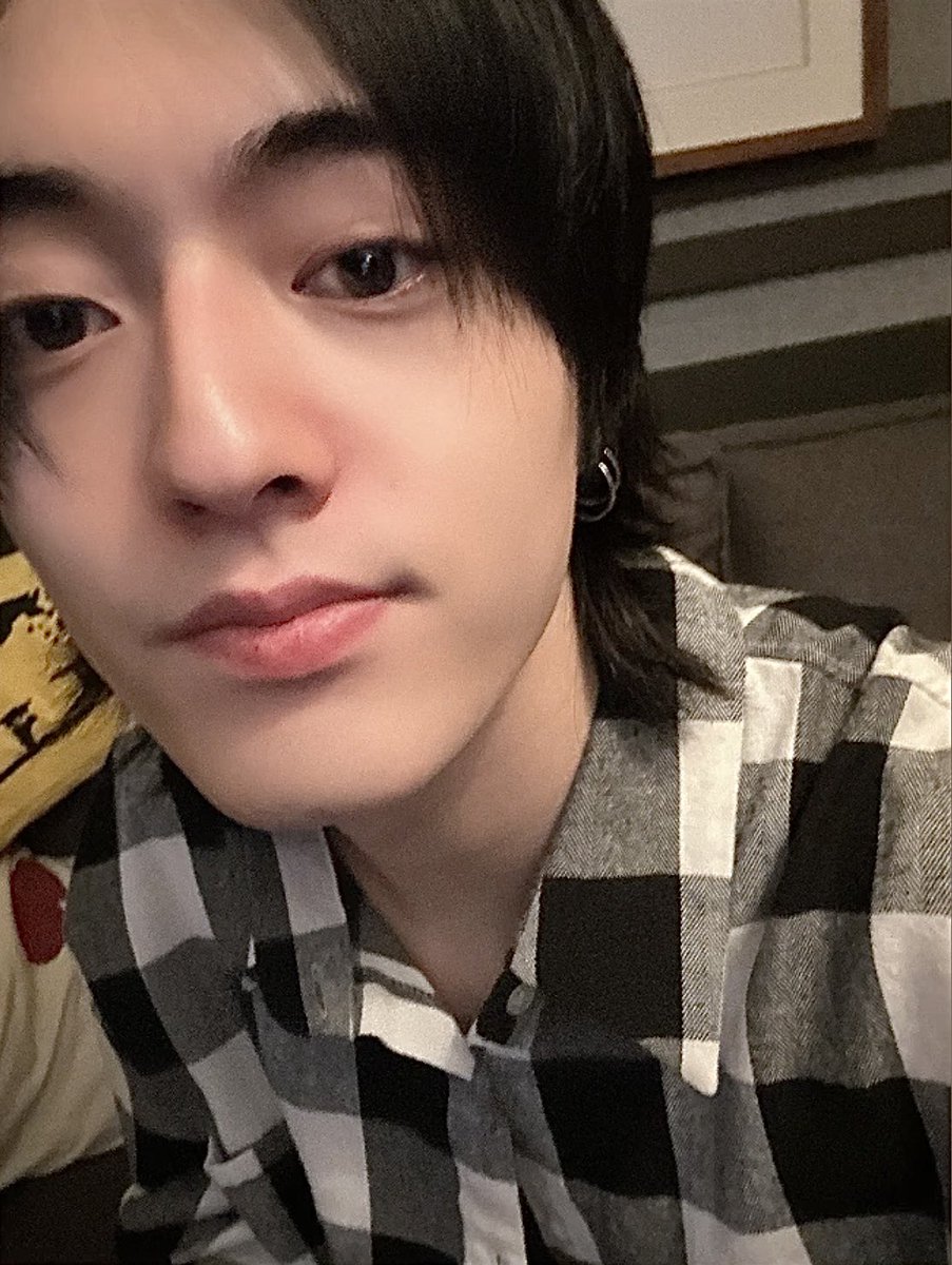 scriepta's tweet photo. 2521 traumas — haruto one tweet au https://t.co/LcVAqkNhvo
