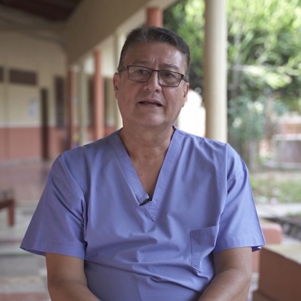 📣 Testimonios: Carlos Arriola [In Memoriam] Médico guatemalteco, presidente y fundador de la Asociación Santiago Jocotán, socio local de Manos Unidas en Guatemala. 💻 Sigue leyendo en la Web manosunidas.org/noticia/protag… ¡Gracias por colaborar con @ManosUnidasONGD!