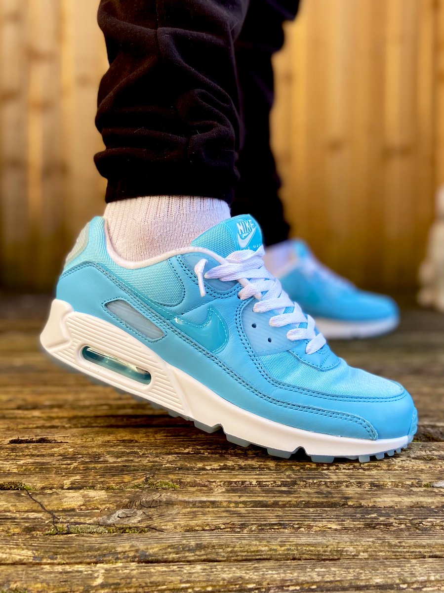#KOTD -  NIKE AIR MAX 90 BLUE CHILL these fire 🔥 #airMAX90bluechill #airmax90 #AirMax @nikestore #airmaxGang #nikeairmax #Nike  #sneakerhead #sneakerheads #SneakerScouts #sneakeraddict #sneakercollection #SNKRS #snkrskickcheck #snkrsliveheatingup #yoursneakersaredope 🇬🇧👟🔥