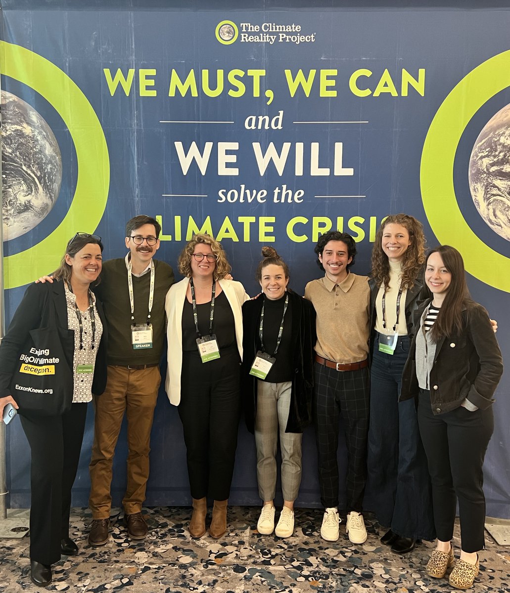 climatecosts's tweet photo. We were honored to join 3,000 advocates as a partner org at @ClimateReality's NYC Leadership training! Our team had lots of great conversations about how to advance climate accountability.  

Thanks to our hosts @algore &amp; @PCuttino for an incredible event. #LeadwithClimateReality https://t.co/Xui5SLwacE