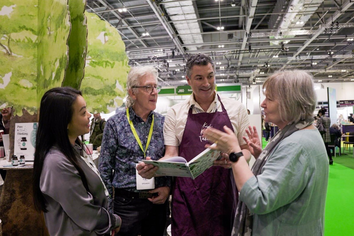 A fantastic Natural &amp; Organic Products Expo, topped off with our founder Cheryl Thallon winning a Lifetime Achievement Award!  📷📷📷 #nopex2024 #naturalproductsexpo