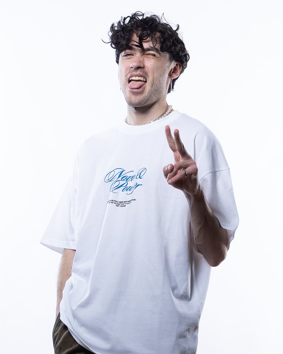NOVOEsports's tweet photo. Ce l'avete chiesto in tantissimi... ecco finalmente la linea per l'ingresso di @POW3R_GC in NOVO π·
Da oggi 7 giorni di preorder per acquistare il merch, non fartelo scappare.
https://t.co/eZ9fi3fSEF π
#NOVOEsports #EXNOVO #HereToInnovate #Pow3r https://t.co/8XHAeeJ3Qp
