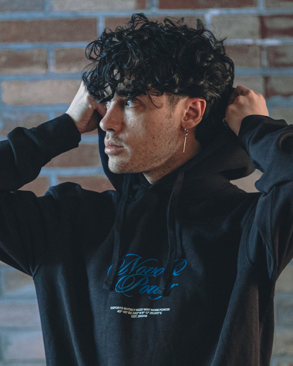 NOVOEsports's tweet photo. Ce l'avete chiesto in tantissimi... ecco finalmente la linea per l'ingresso di @POW3R_GC in NOVO π·
Da oggi 7 giorni di preorder per acquistare il merch, non fartelo scappare.
https://t.co/eZ9fi3fSEF π
#NOVOEsports #EXNOVO #HereToInnovate #Pow3r https://t.co/8XHAeeJ3Qp