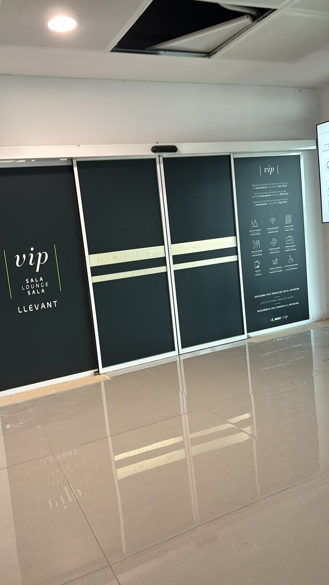 infofer04's tweet photo. @prioritypasscom your lounge in Mallorca terminal A said it open and is not not even a warning at door - waist my time and money as if I knew was close will do things differently but you have not update your own information https://t.co/PAUwy8cVQi