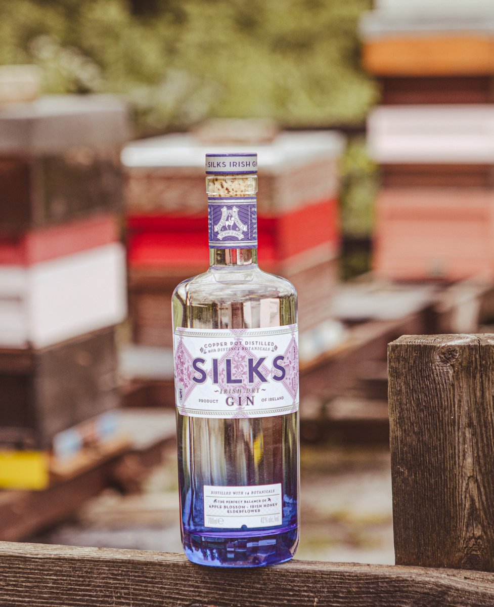 A jar of honey harvested from six beehives in the Cooney family's apple orchards is included in every distillation of Silks Gin 🍸 Find out more about our award-winning gin bit.ly/3NhNRUX

#silksgin #gin #craftgin #irishgin #boynevalleyflavours #honey #irishhoney