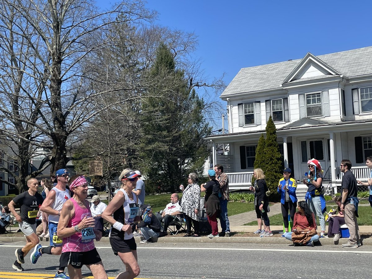 HeatherSalon's tweet photo. @MattWilpers great seeing you crush #BostonMarathon at mile 10 today ! https://t.co/pjb0Q2mtHf
