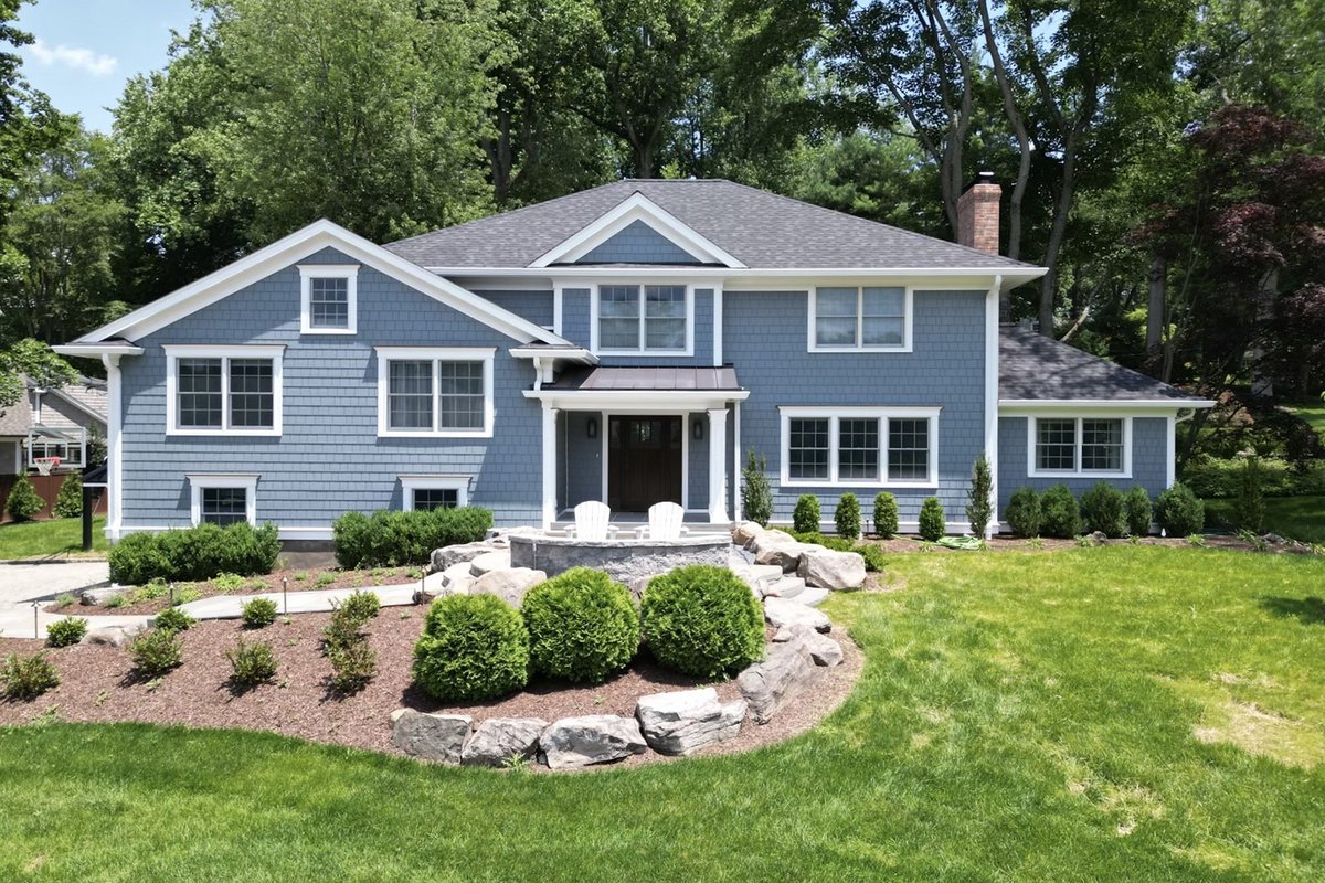 JamesHardie's tweet photo. Thanks for tagging us in your projects for #ExteriorDesignWeek – check out this incredible roundup of homes with Hardie® siding!

#JamesHardie #ExteriorDesign #Siding #HouseSiding #Home #BuildingIndustry #HomeReno #HomeImprovement #BeautifulHomes https://t.co/1WysfU5YZh