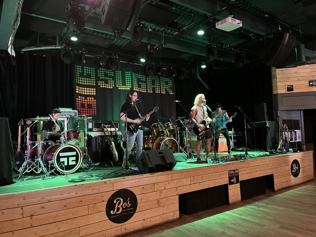 FaceTheEarthRD's tweet photo. Thinking about this epic night where we got to share a stage with the absolutely legendary @Big_Sugar_Music let’s do it again soon!! https://t.co/VOVQIgRWFA