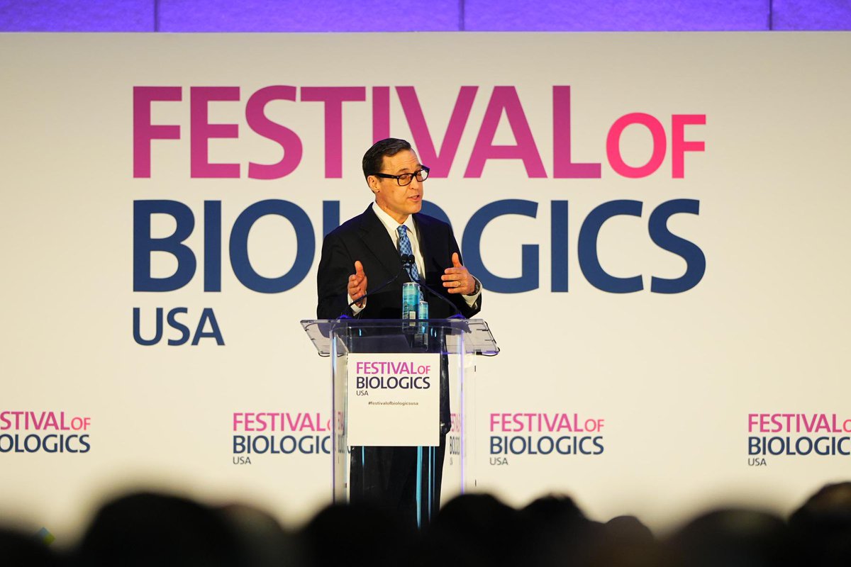 #festivalofbiologicsusa is underway! 

Barry Chester (@pfizer) opens our 2024 edition with a discussion around Biosimilars and the ‘Challenges of Achieving Sustainbability in an Evolving Landscape’

Bring on day 1!